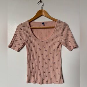 Old Navy Pink Floral Ribbed Tee